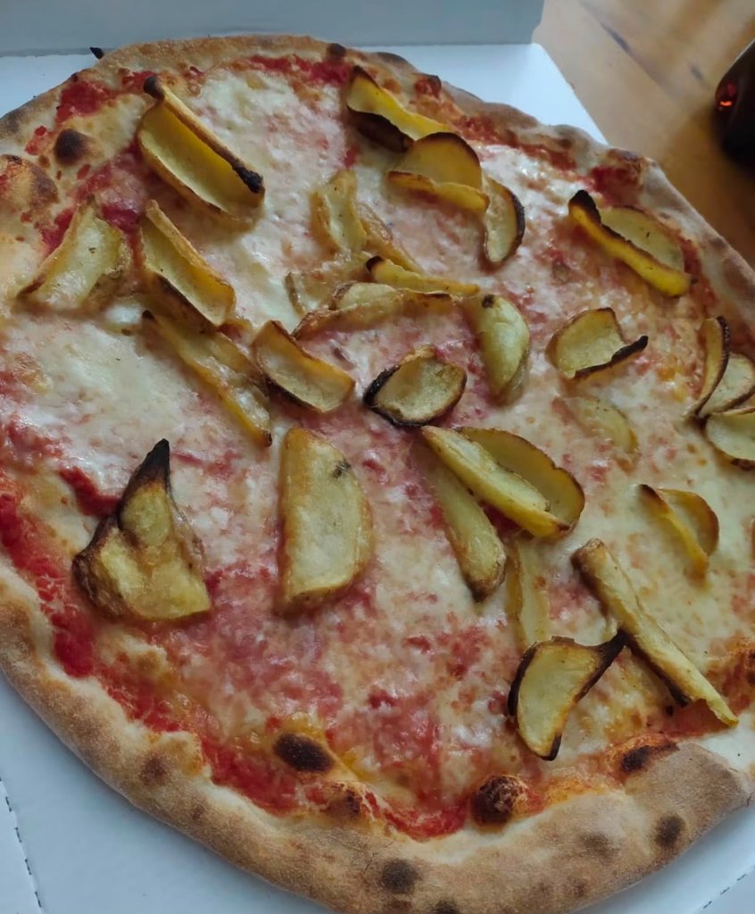 Pizzeria Amalfi — pizza 6